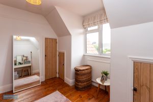 Bedroom- click for photo gallery